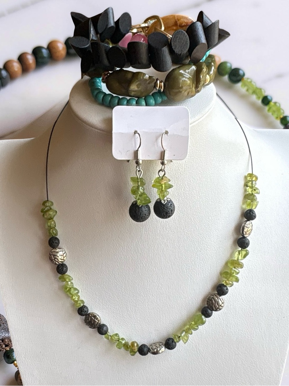 Handcrafted Peridot Green Gemstone Necklace & Earring Set With Bracelet - Picture 3 of 5